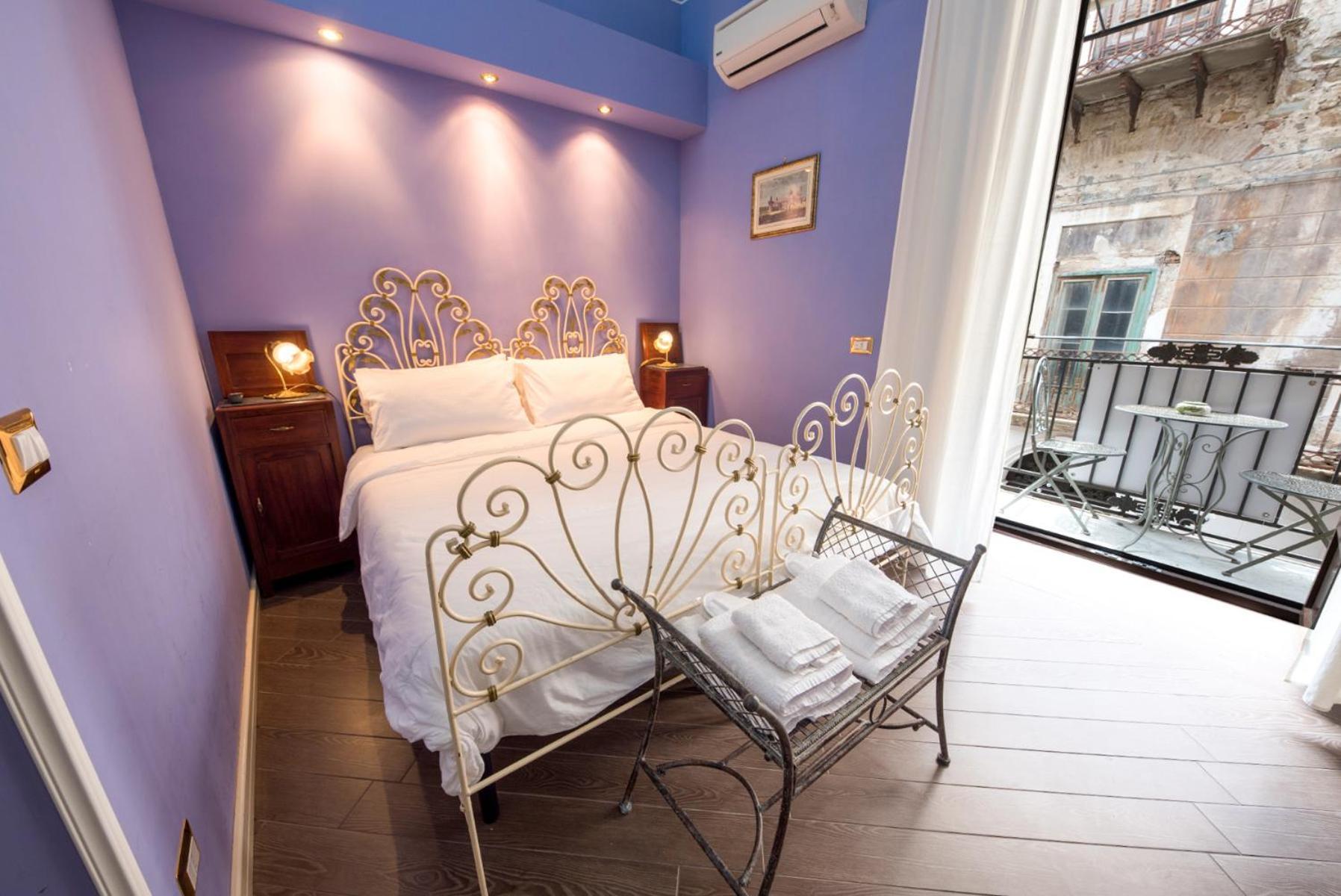 The Palace B&B And Apartments Santo Stefano di Camastra Quarto foto